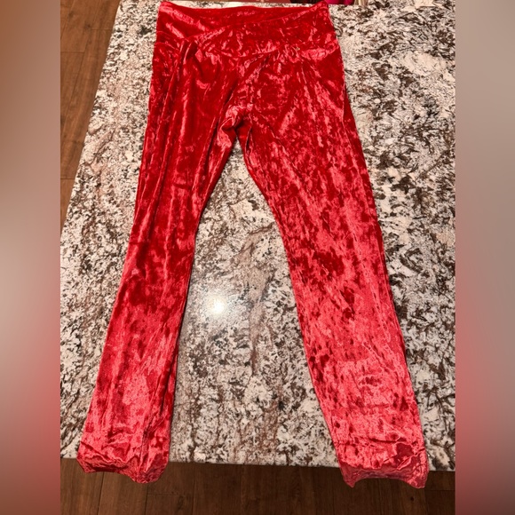 Fabletics Plus Velvet Leggings ❤️ - Picture 9 of 12